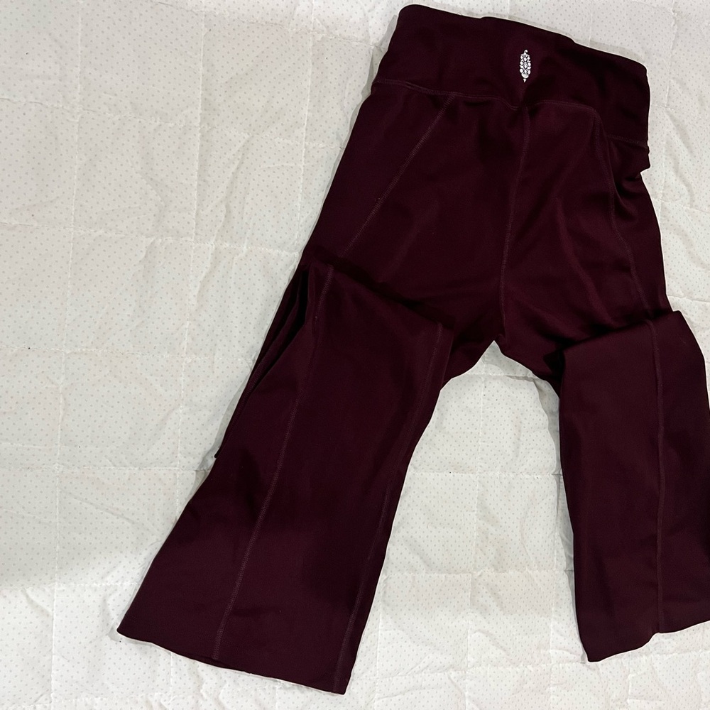Free People Movement Resilience Slim-Leg Flares Mid-Rise Mulberry Size XS